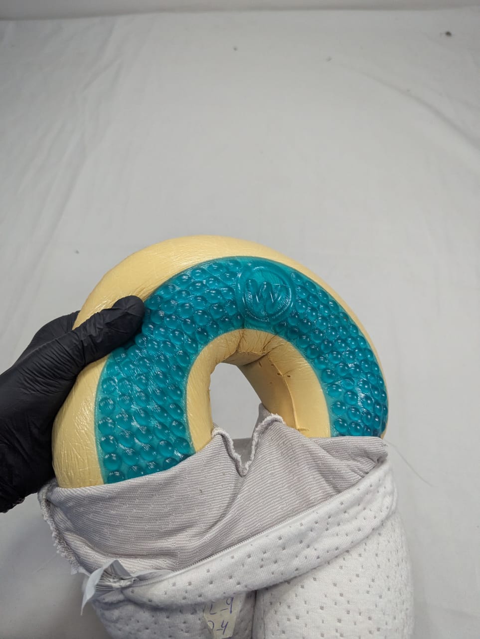 Gel Memory Foam Nick Pillow